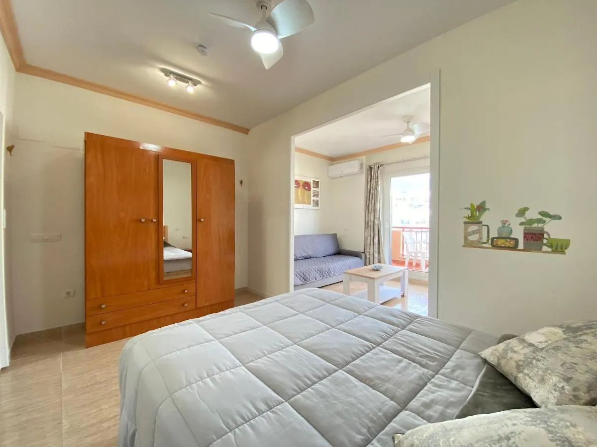 Fuengirola Holiday Apartment W/Balcony View & Pool